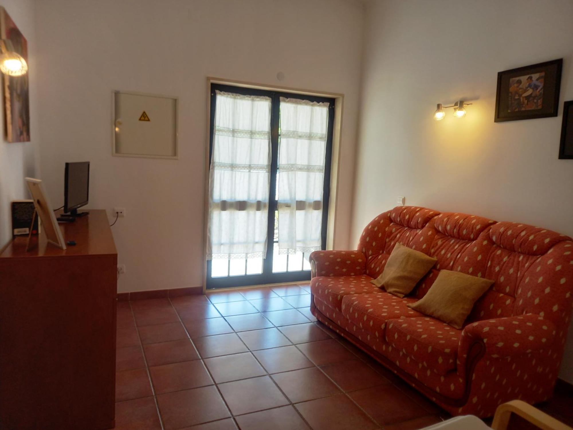 Quinta Das Aves - Apartamento T2 Com Piscina Comum Odiaxere Ngoại thất bức ảnh